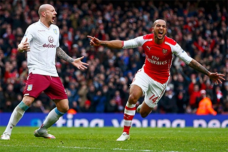 Nhìn lại trận thắng "5 sao" hoành tráng của Arsenal - 10 Walcott nâng tỉ số lên 3-0 ở phút 65
