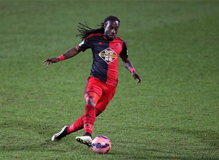 Swansea - Chelsea: “Tấn công” Liberty - 2 Gomis là mũi nhọn chính của Swansea trong giai đoạn còn lại của mùa giải