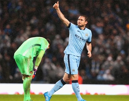 Lampard giúp Man City áp sát Chelsea - 1 Lampard tỏa sáng giúp Man City có trọn ba điểm