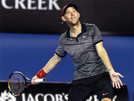 Sela hoàn toàn lép vế trước Nadal