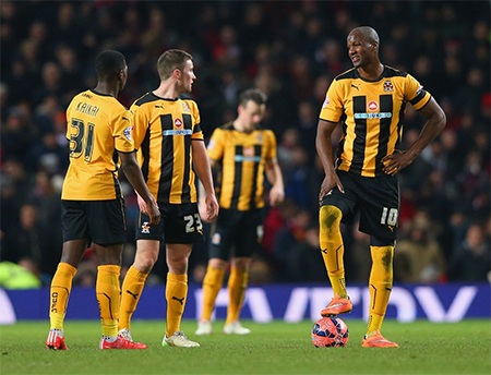 Nhìn lại trận đấu MU "bắt nạt" Cambridge United - 17 Các cầu thủ Cambridge không quá thất vọng khi phải giao bóng lại