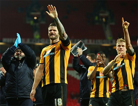Nhìn lại trận đấu MU "bắt nạt" Cambridge United - 18 Các cầu thủ Cambridge không quá thất vọng khi phải giao bóng lại