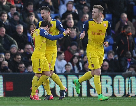 "Bẻ vuốt Đại bàng", Arsenal lên vị trí thứ ba - 1 Arsenal đã thắng nhẹ nhàng trên sân của Crystal Palace