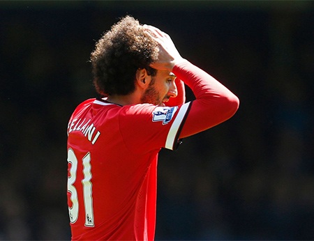 90 phút ê chề của MU tại Goodison Park - 10 Fellaini ôm mặt sau khi dứt điểm hỏng ăn, bỏ đi cơ hội gỡ hòa cho MU
