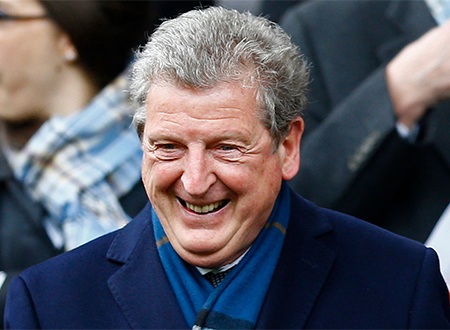 Nhìn lại trận cầu MU đè bẹp Man City - 24 Roy Hodgson cười tươi sau khi chứng kiến hiệp một diễn ra rất có chất lượng