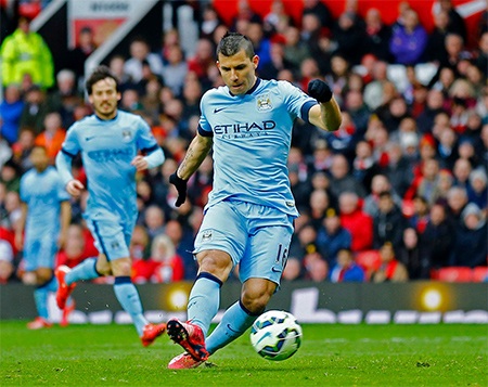 Nhìn lại trận cầu MU đè bẹp Man City - 34 Aguero ghi bàn thứ hai cho cá nhân anh ở những phút cuối trận đấu