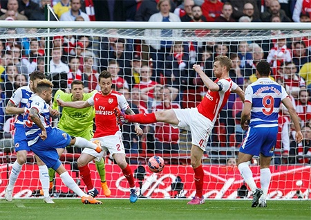 Sanchez đưa Arsenal vào chung kết FA Cup - 2 Reading chơi rất nỗ lực khi phải đối đầu với Arsenal