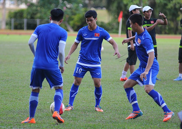 U23 Việt Nam 5-1 U23 Malaysia (hết giờ) - 10 HLV Miura yêu cầu tập kín trước trận gặp U23 Malaysia