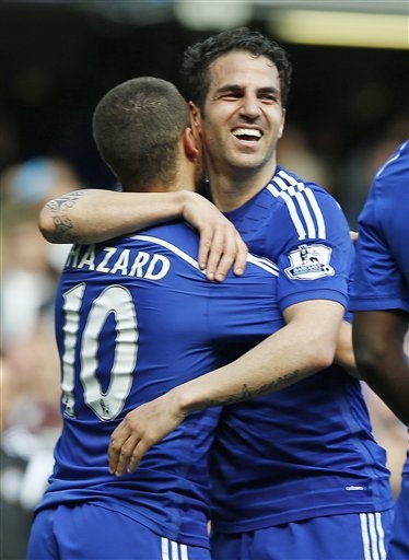 Chelsea rạng ngời trong ngày đăng quang - 6 Hazard ăn mừng cùng Fabregas