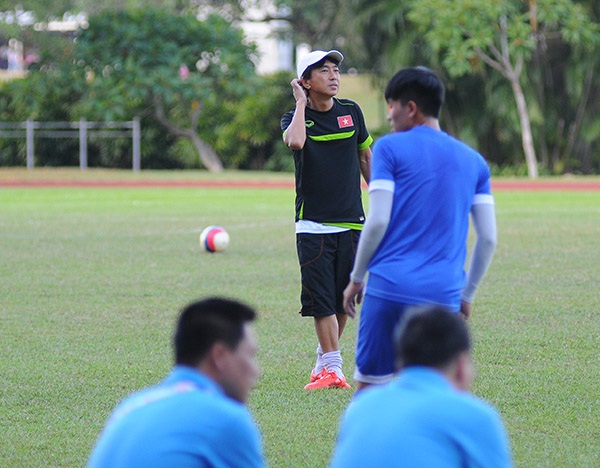 U23 Việt Nam 5-1 U23 Malaysia (hết giờ) - 11 HLV Miura yêu cầu tập kín trước trận gặp U23 Malaysia
