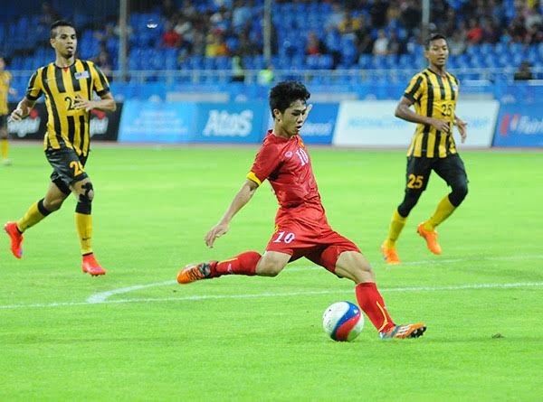 U23 Việt Nam 5-1 U23 Malaysia (hết giờ) - 2 Cú sút của Công Phượng....