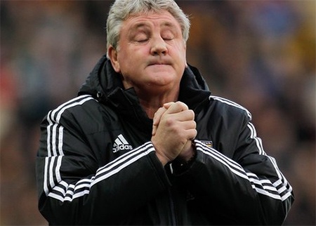 Premier League còn lại gì ở vòng cuối? - 2 Đoàn quân của Bruce đang cần một phép màu