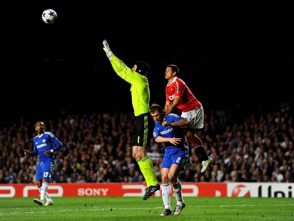 10 năm huy hoàng của Petr Cech tại Chelsea - 11 10 năm huy hoàng của Petr Cech tại Chelsea