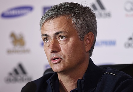 Mourinho đang đứng trước chức vô địch Premier League thứ ba cùng Chelsea