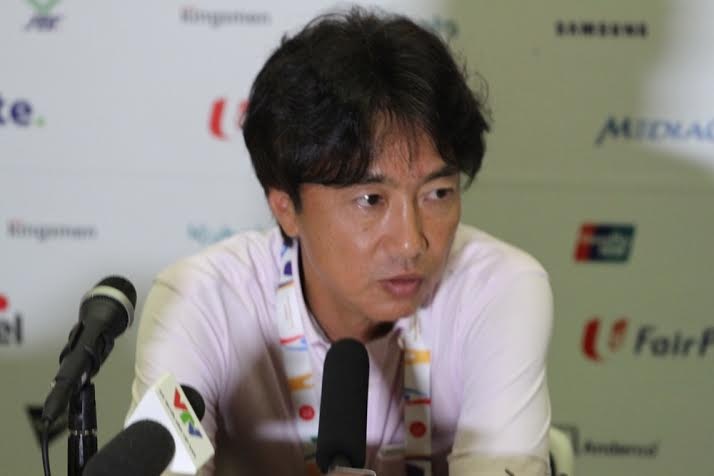HLV Miura: “U23 Việt Nam không may mắn vì thua sớm” - 1 HLV Miura tại buổi họp báo sau thất bại trước U23 Myanmar