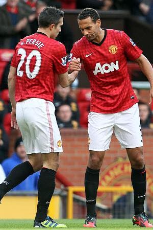 Van Persie "mất phương hướng" do Ferguson nghỉ hưu - 1 Van Persie và Ferdinand thời còn kề vai sát cánh trong màu áo MU