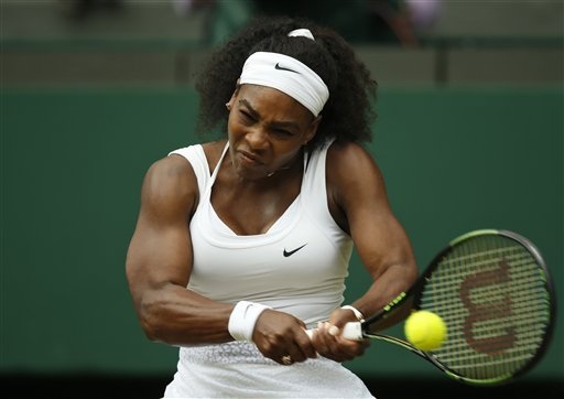Loại chị gái, Serena Williams vào tứ kết - 1 Serena Williams thêm một lần chiến thắng chị gái