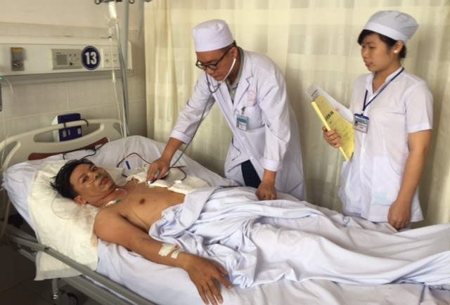 Cần Thơ: Cứu sống bệnh nhân vỡ lách, rách phổi - 1 Hiện bệnh nhân D. tỉnh, tự thở tiếp xúc tốt, da niêm hồng nhợt, dấu hiệu sinh tồn tạm ổn và đang được theo dõi tại BVĐKTP Cần Thơ