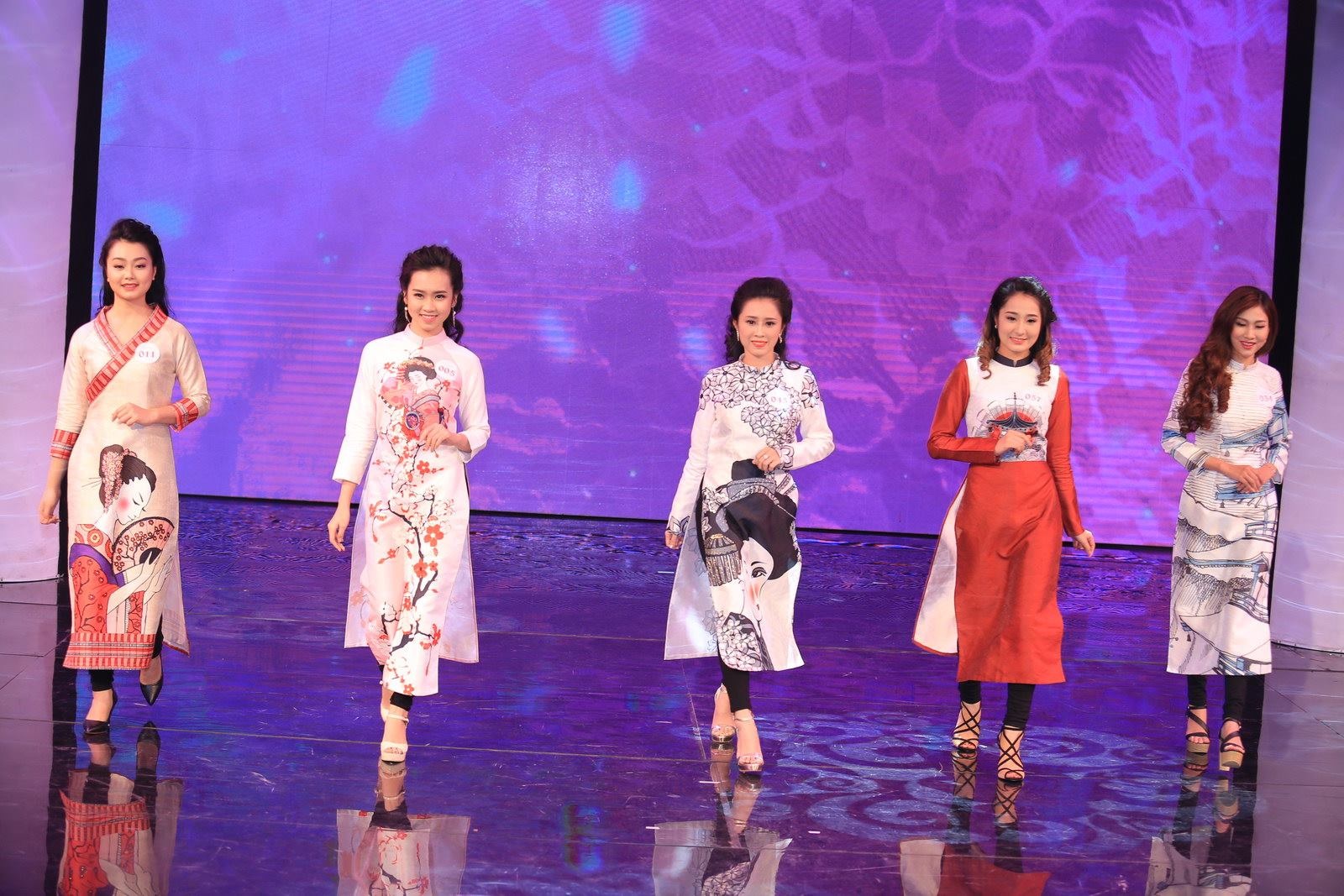 “Xinh tự nhiên cùng Cezanne”: Miss Cezanne Việt Nam không chỉ là sắc đẹp - 3 Phần thi áo dài duyên dáng của các thí sinh đêm chung kết “Xinh tự nhiên cùng Cezanne” - Miss Cezanne Việt Nam.