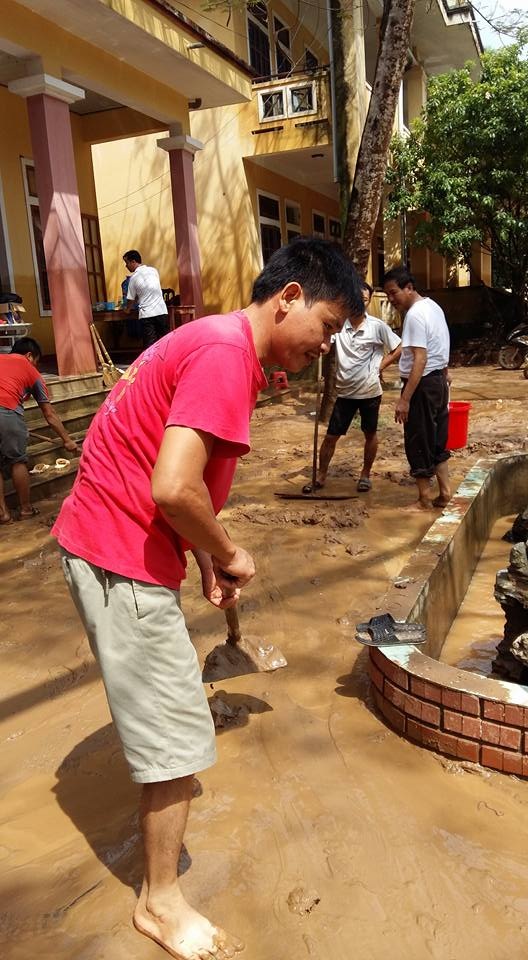Nhiều trường học ở miền Trung thiệt hại nặng nề sau lũ - 9 Nhiều trường học ở miền Trung thiệt hại nặng nề sau lũ - 9