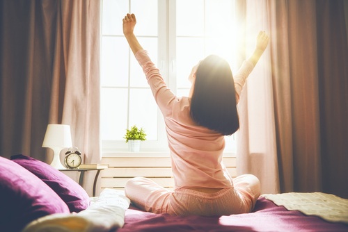 Tuổi trẻ bây giờ - Sống thông minh, chơi hết mình - 1 Sống tích cực, học cách yêu thương và lắng nghe cơ thể để tận hưởng cuộc sống