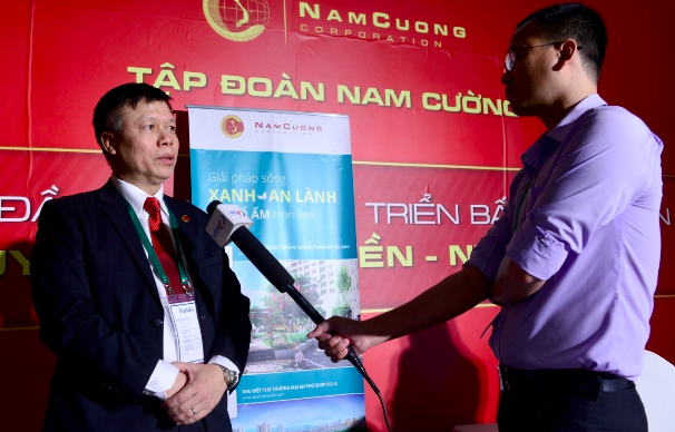 Dấu ấn Nam Cường tại Hội nghị Bất động sản tương lai - 5 Chánh văn phòng HĐQT Nam Cường, Ông Đào Tiến Dũng chia sẻ với báo chí, truyền thông tại Hội nghị về nhận định thị trường BĐS