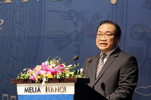 Bí thư Thành ủy Hà Nội Hoàng Trung Hải phát biểu tại hội nghị
