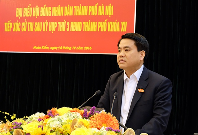 Ông Nguyễn Đức Chung - Chủ tịch UBND TP Hà Nội tiếp xúc cử tri quận Hoàn Kiếm sau kỳ họp HĐND