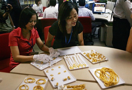 Tăng 10.000 đồng, vàng lên trên 3,78 triệu đồng/chỉ - 1 Tăng 10.000 đồng, vàng lên trên 3,78 triệu đồng/chỉ - 1