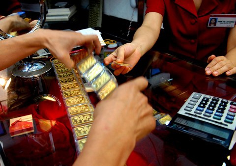 Thị trường vàng “lặng sóng”, nhu cầu đầu tư giảm - 1 Thị trường vàng “lặng sóng”, nhu cầu đầu tư giảm - 1