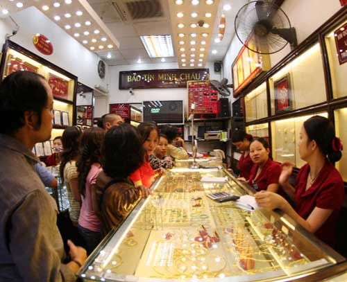 Vàng đi ngang, giao dịch kém sôi động - 1 Vàng đi ngang, giao dịch kém sôi động - 1