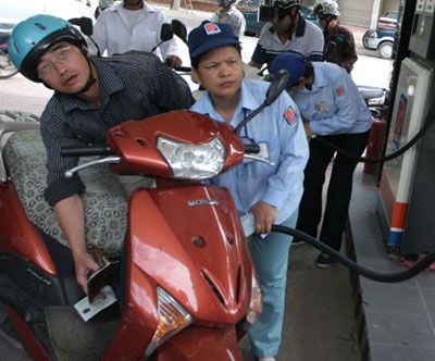 Công bố kết quả kinh doanh xăng dầu: Chấm dứt "điệp khúc" lỗ! - 1 Công bố kết quả kinh doanh xăng dầu: Chấm dứt "điệp khúc" lỗ! - 1