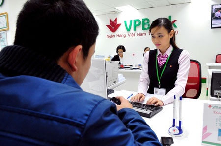 Ngân hàng sát cánh cùng doanh nghiệp nhỏ và vừa - 1 VPBank- Ngân hàng luôn sát cánh cùng doanh nghiệp.