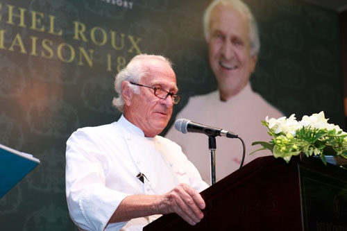 Đầu bếp huyền thoại 3 sao Michelin mở nhà hàng tại Việt Nam - 1 Ông Michel Roux - Đầu bếp huyền thoại 3 sao Michelin