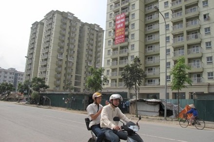 Tồn kho bất động sản gia tăng nợ xấu.