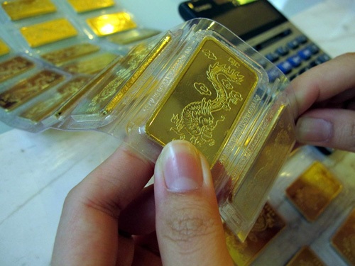 Vàng liên tục giảm, chênh lệch giá vẫn cao - 1 Giá vàng trong nước vẫn cao hơn thế giới trên 3 triệu đồng/lượng (ảnh minh họa).