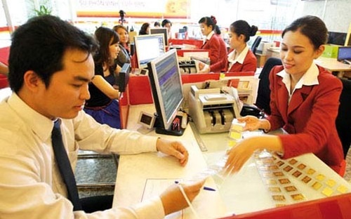 Giá vàng tiếp tục tăng mạnh trước "giờ G" bầu cử Mỹ - 1 Hiện tại, giá vàng miếng trong nước vẫn cao hơn vàng thế giới quy đổi