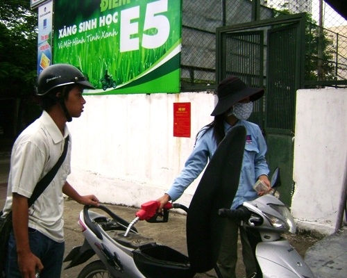 Từ năm 2015, tiêu thụ xăng E5 trên toàn quốc - 1 Xăng E5 sẽ chính thức tiêu thụ rộng rãi trên toàn quốc từ năm 2015.