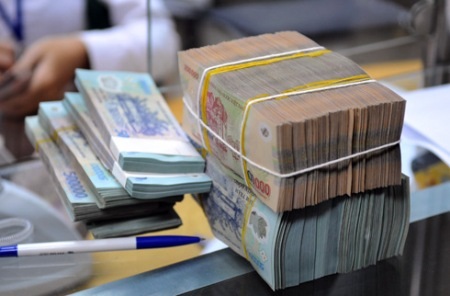 Ngân hàng vẫn “ăn” chênh lệch lãi suất lớn? - 1 Lãi suất trên đà giảm mạnh (ảnh minh họa).