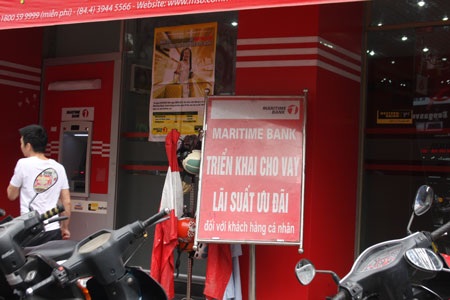 Vắng như ngân hàng … mùa giảm lãi suất