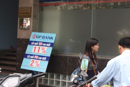 Vắng như ngân hàng … mùa giảm lãi suất