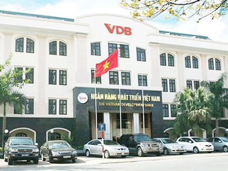 Đình chỉ “sếp” ngân hàng VDB nếu ngân hàng bị kiểm soát đặc biệt - 1 Nhà nước nắm giữ 100% vốn tại VDB (ảnh minh họa).