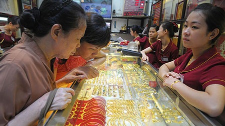 Giá vàng “lặng sóng”, chênh lệch vẫn ngất ngưởng - 1 Vàng giao dịch quanh mức 40,85 triệu đồng/lượng (ảnh minh họa).