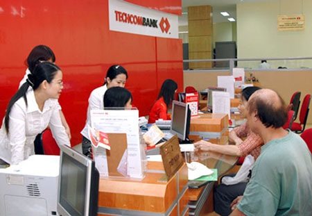 Techcombank thay Tổng Giám đốc - 1 Techcombank bổ nhiệm ông Đỗ Tuấn Anh làm Tổng giám đốc thay cho ông Simon Morris vừa từ nhiệm.