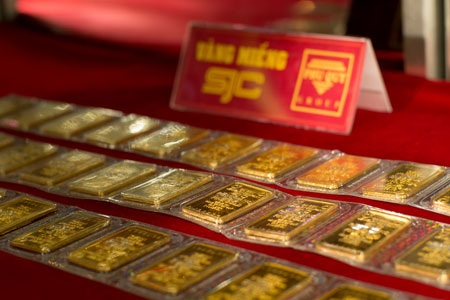 Giá trúng thầu cao nhất phiên thứ 43 là 37,4 triệu đồng/lượng (ảnh: AH).