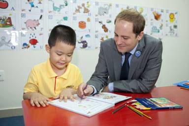 “Nguyên tắc vàng” giúp trẻ phát âm chuẩn tiếng Anh - 2 Trẻ nên phát âm chậm và rõ chữ.