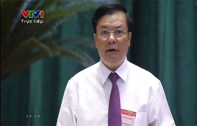 Nghị trường “nóng” chuyện giá điện, xăng dầu - 1 Bộ trưởng Bộ Tài chính Đinh Tiến Dũng.