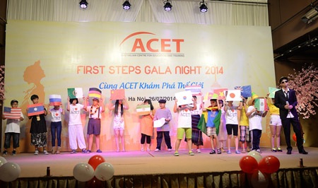Teen Hà Nội tưng bừng trong đêm First Steps Gala - 3 Tiết mục đặc sắc của lớp First Steps 2B trong đêm Gala.