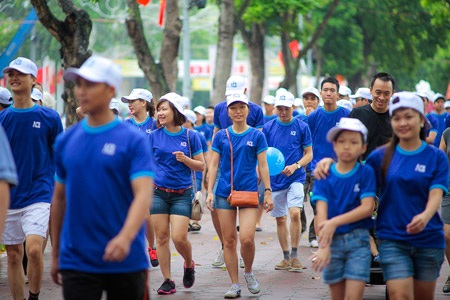 Hơn 300 người ACB tham gia Giải chạy báo Hà Nội mới mở rộng - 5 300 người tham gia Giải chạy báo Hà Nội mới mở rộng