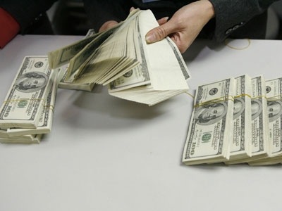 Giá USD ngân hàng giảm mạnh - 1 Tỷ giá giảm mạnh sau đợt tăng nóng.